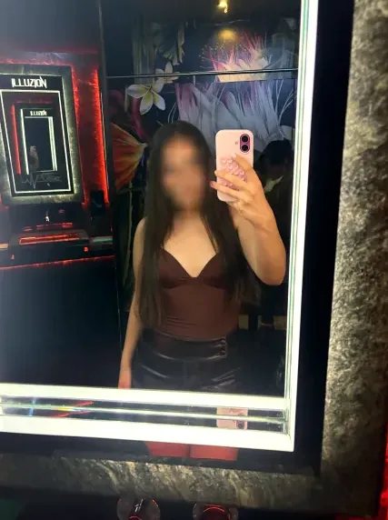 Aylin, 18