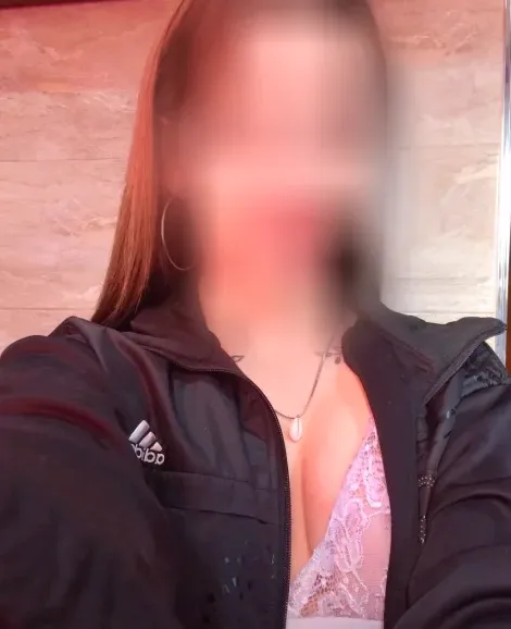 Josephine, 27