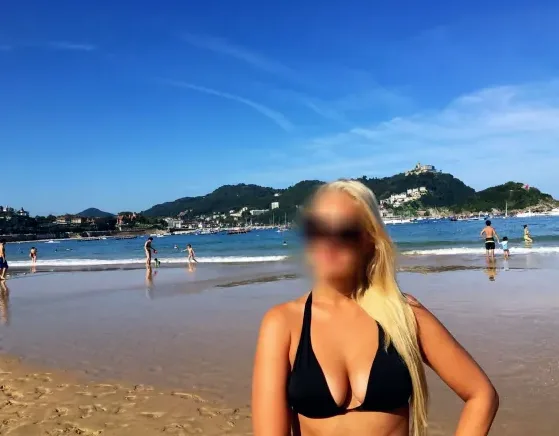 Julia, 35