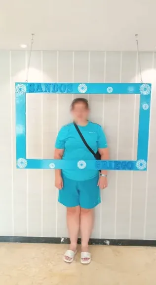 Laura, 35