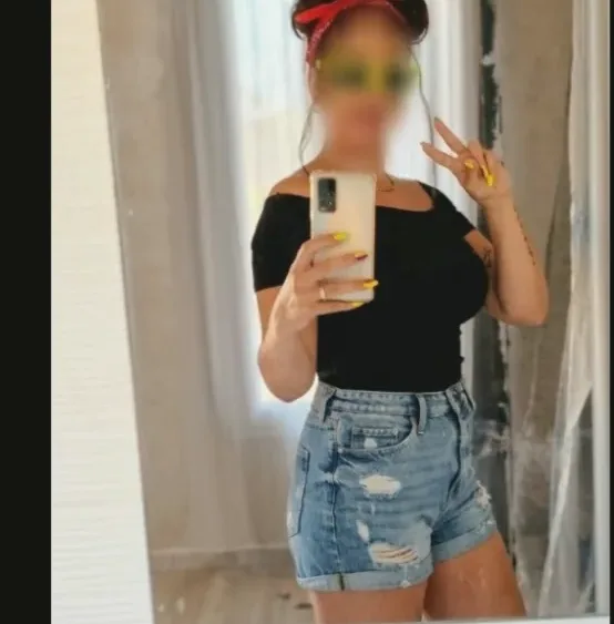 Leonie, 37