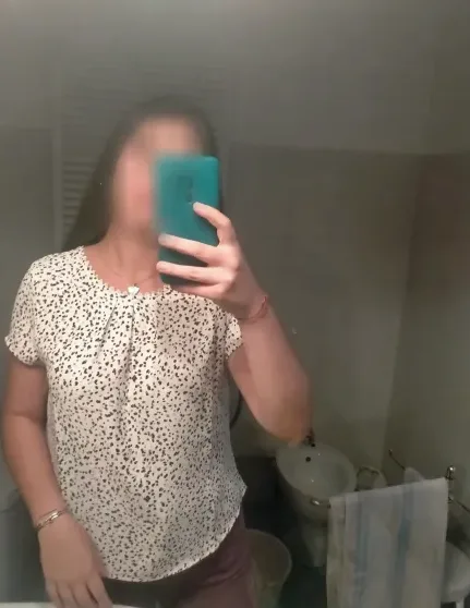 Melina, 21
