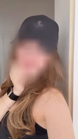 Michelle, 23