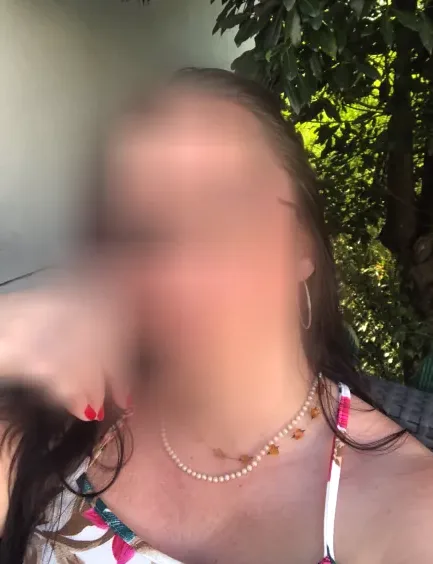 Nicole, 39