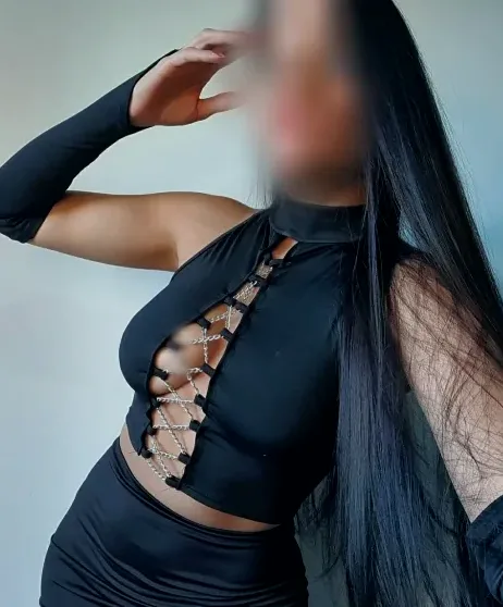 Özlem, 22