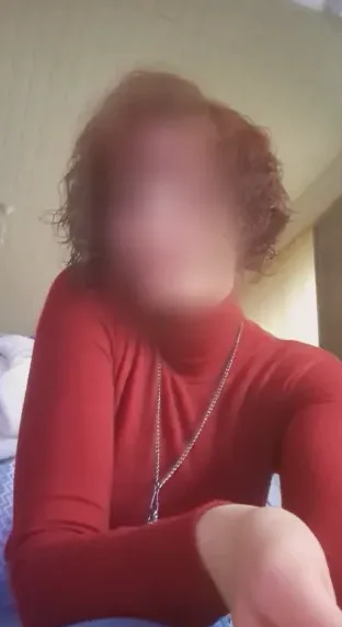 Pauline, 40