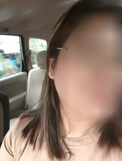 Sina, 33