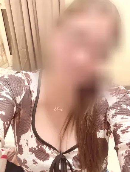 Sina, 39