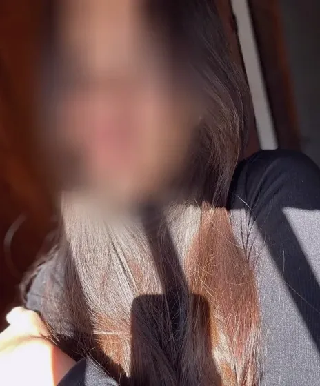 Zeynep, 32
